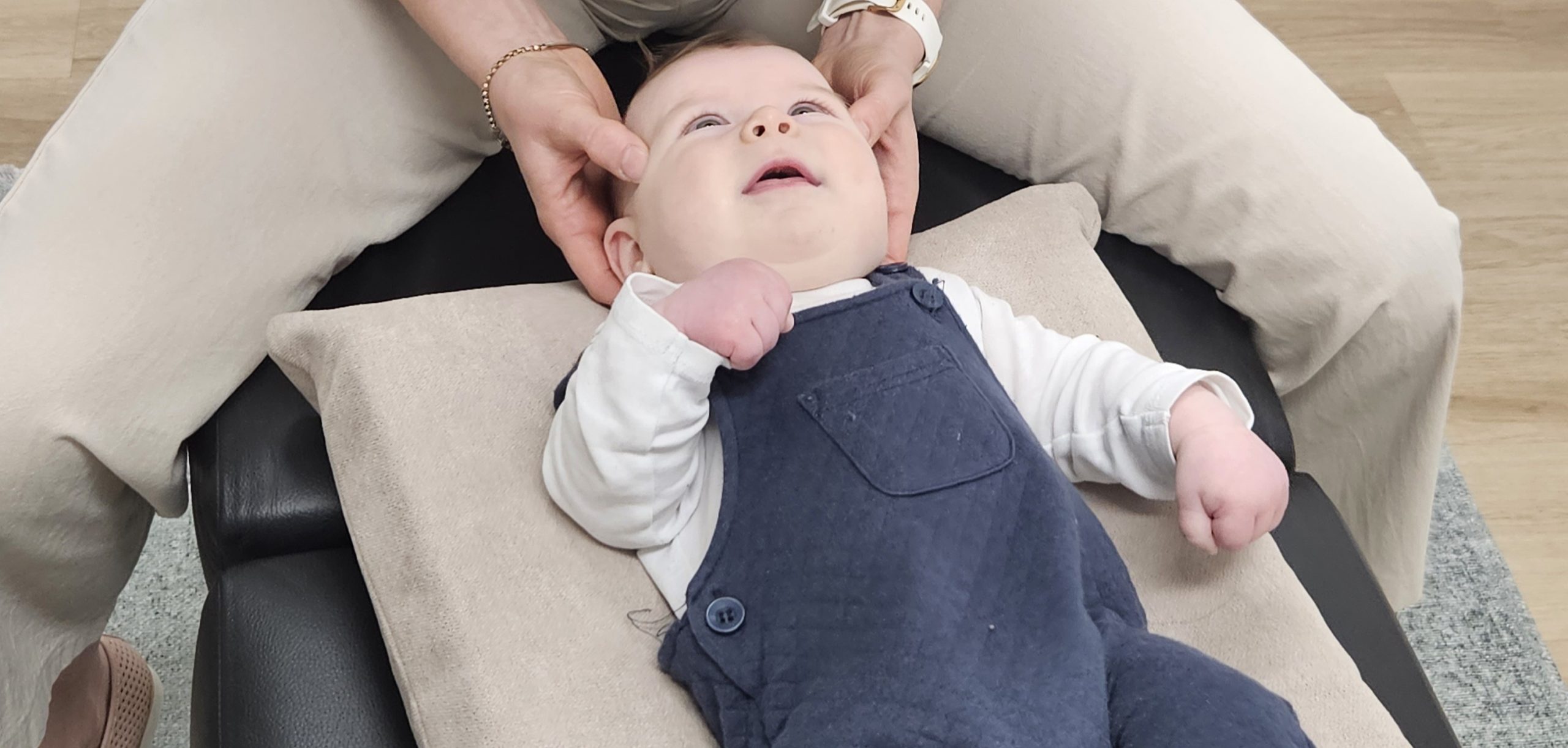 Cranial work baby chiro Cranial work baby chiro